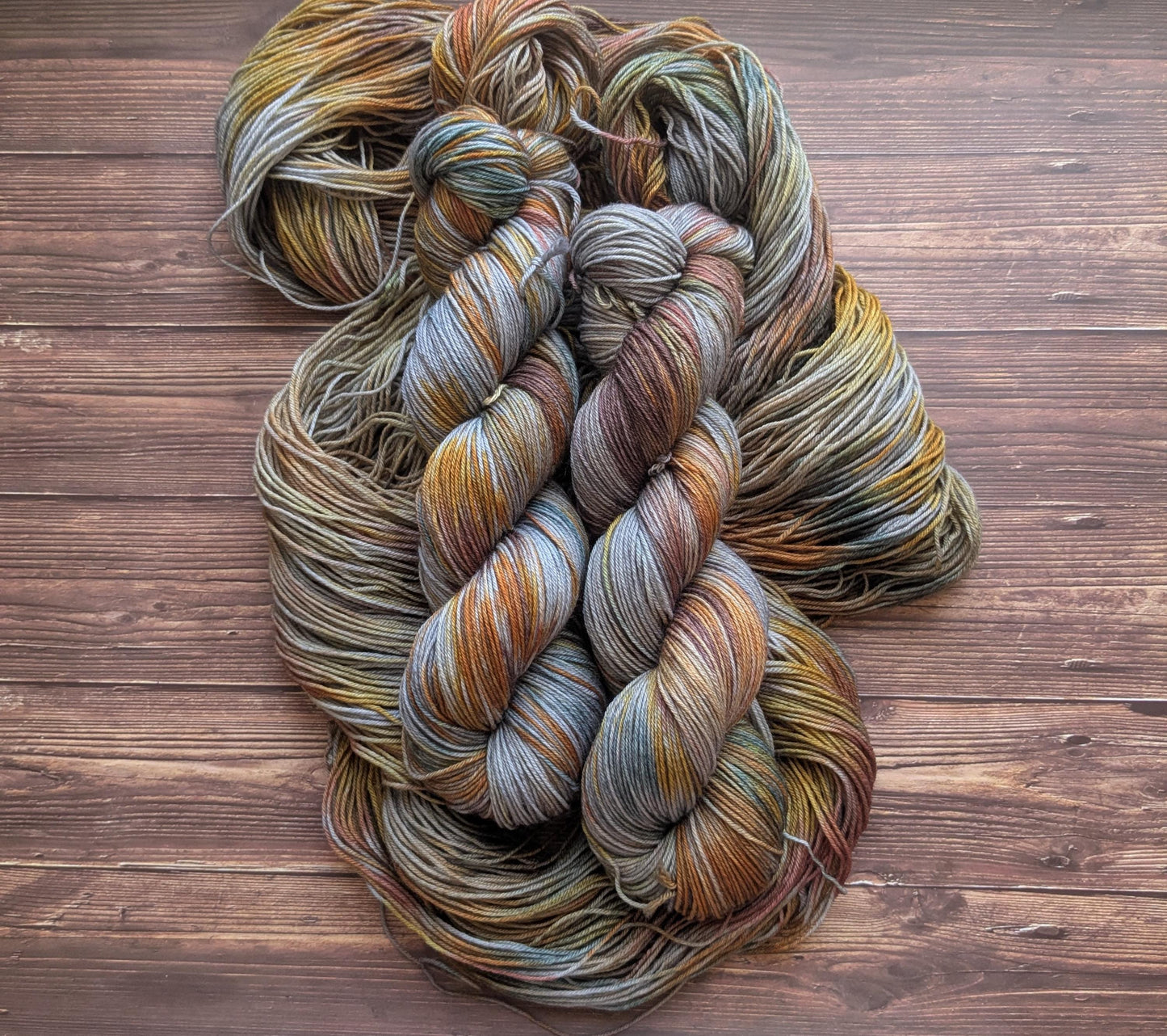 Echeveaux Le tour du monde Lylysurunfil - Lyl Sock - Septembre - Cabane au fond des bois
