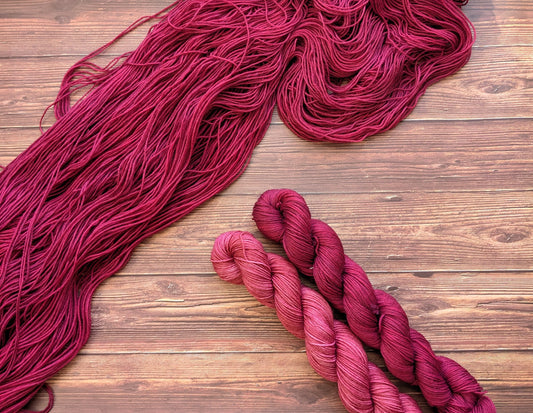 Kit Chaussettes Lyl Sock 50 grs merinos superwash nylon – Fingering Sock – Coloris Flower Power / Bordeaux