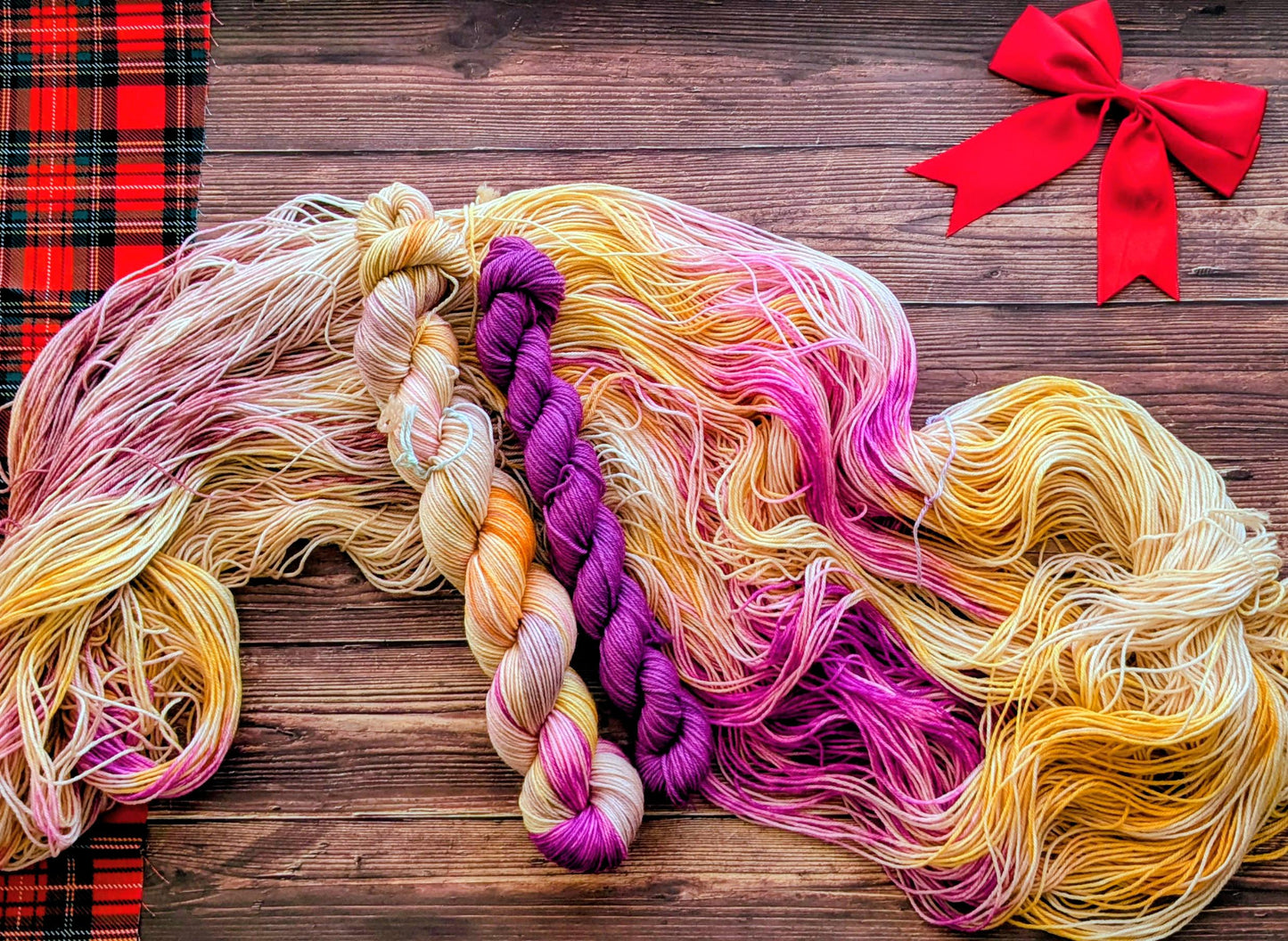 Echeveaux Le tour du monde Lylysurunfil - Kit chaussettes - Décembre - Bûche de Noël