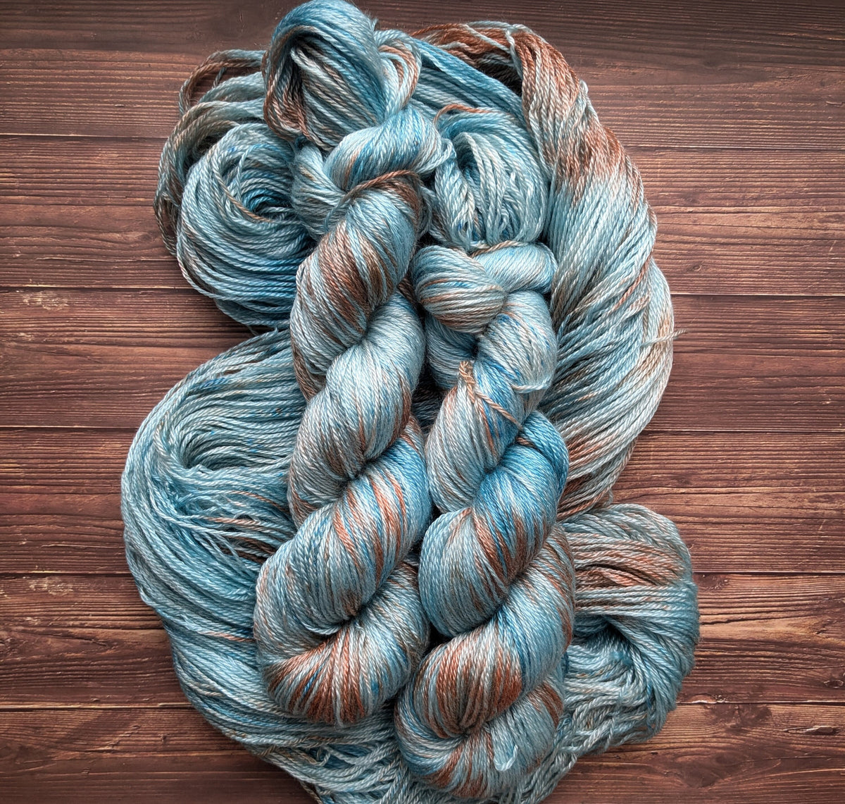 Echeveau Lyl Sunshine Tencel Merino – Fingering – Coloris Entre terre et mer