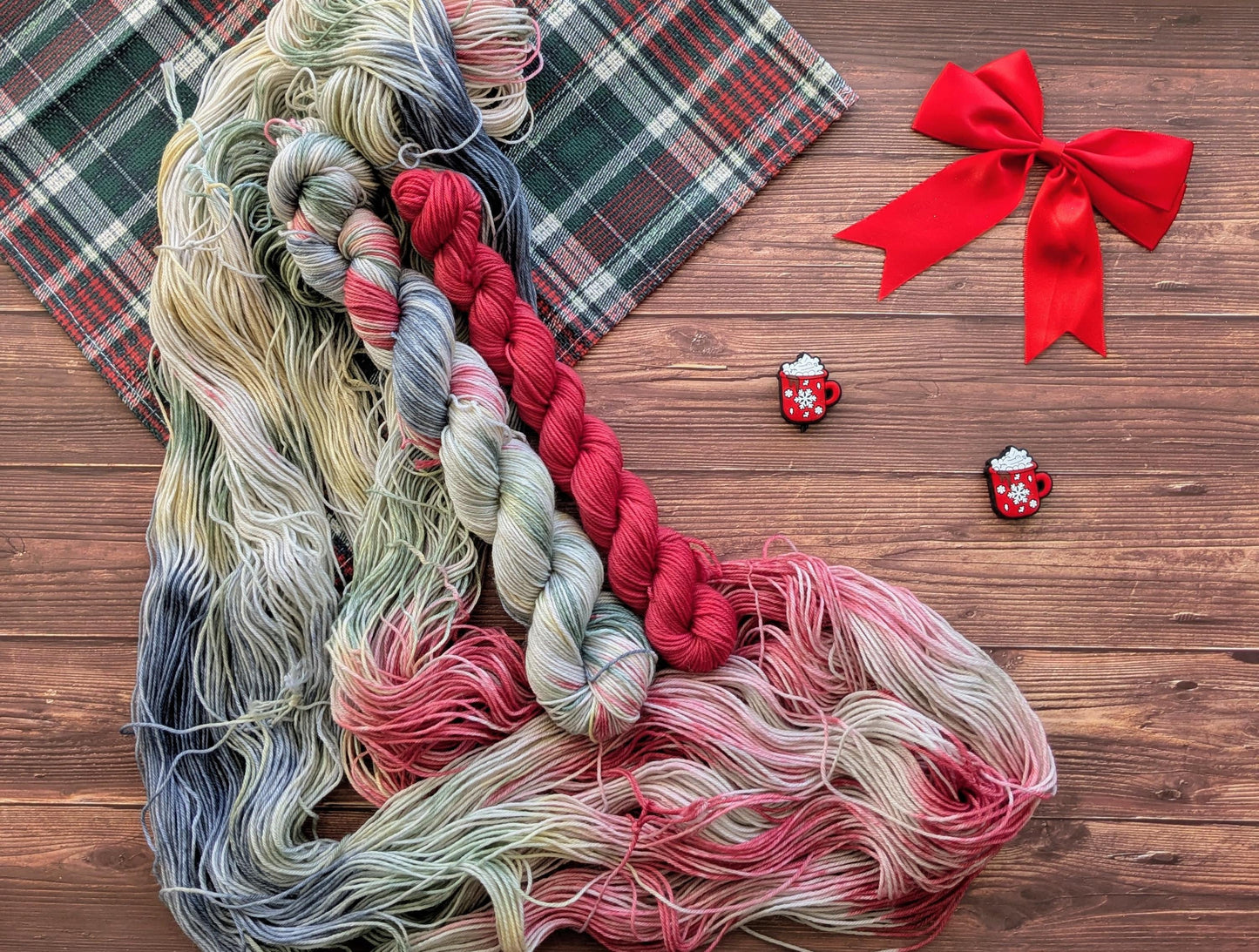 Echeveaux Le tour du monde Lylysurunfil - Kit chaussettes - Le train de Noël