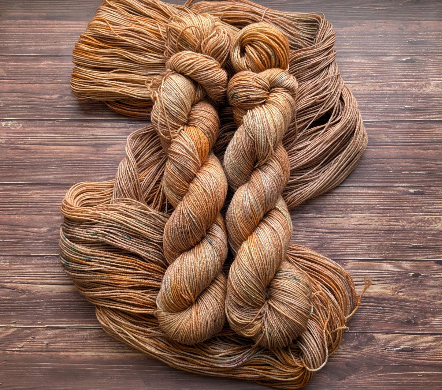 Echeveau Lyl Sock mérinos superwash nylon – Fingering – Coloris Cannelle et Mandarine