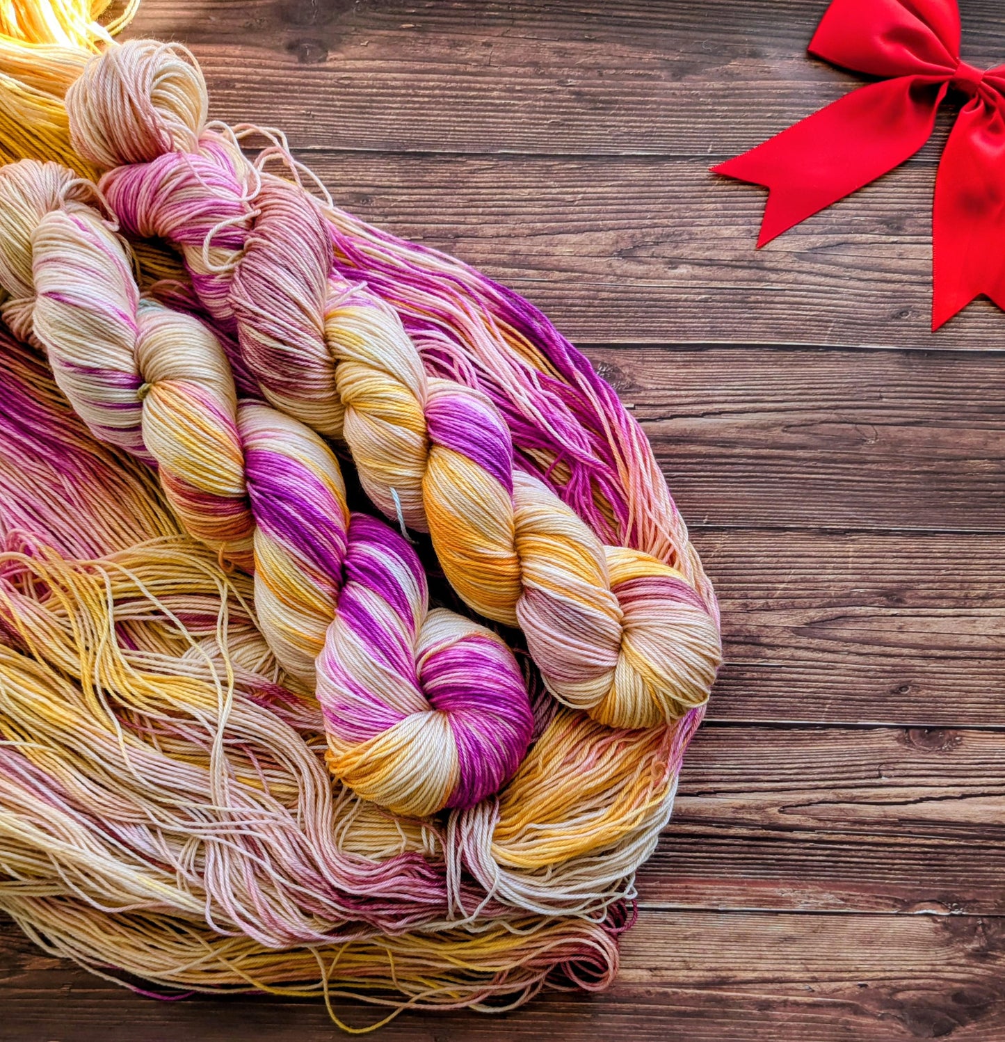 Echeveau Lyl Bling merinos superwash nylon stellina – Fingering – Coloris Décembre - Bûche de Noël