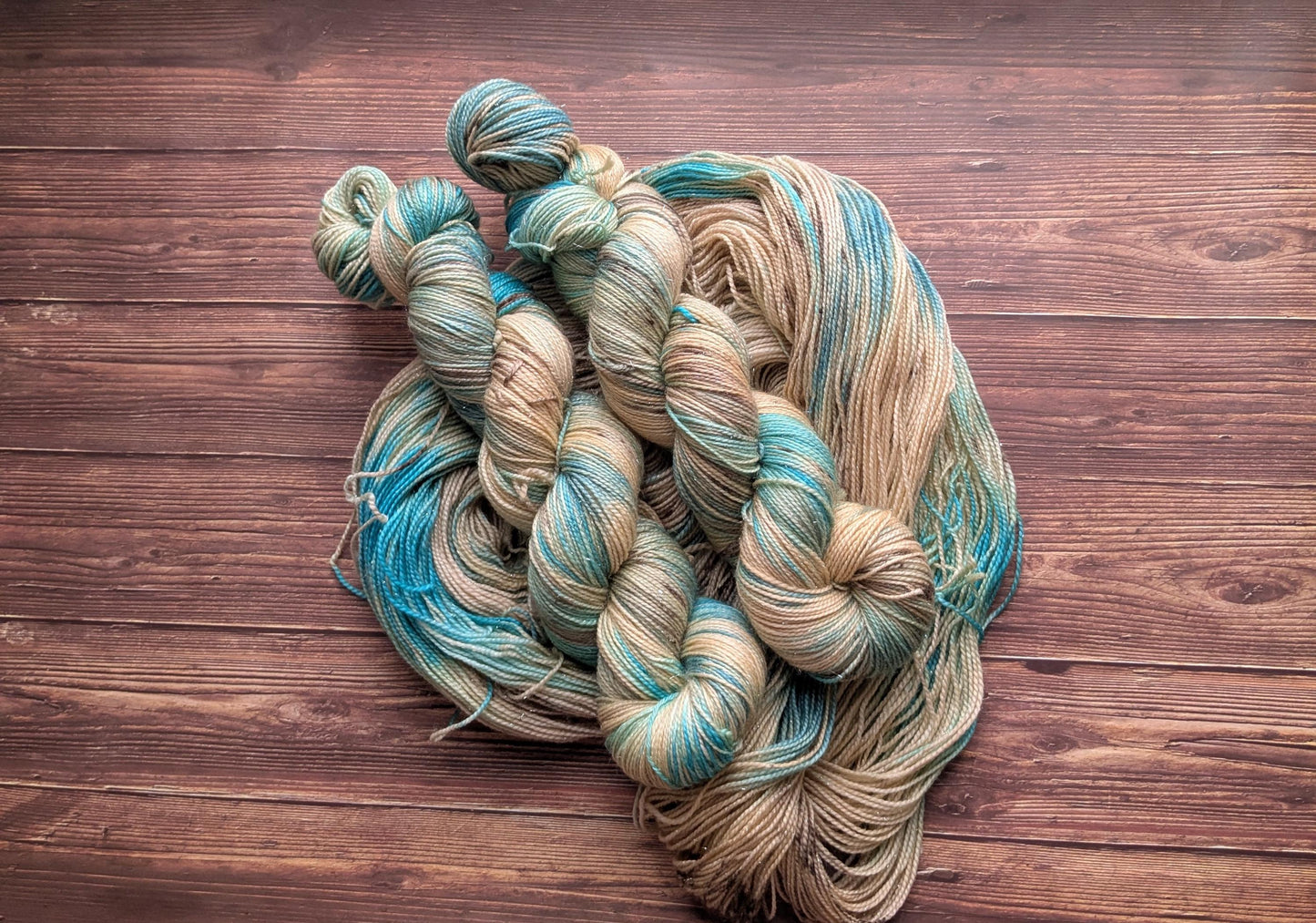 Echeveau Lyl Bling merinos superwash nylon stellina – Fingering Sock – Coloris Les pieds dans le sable