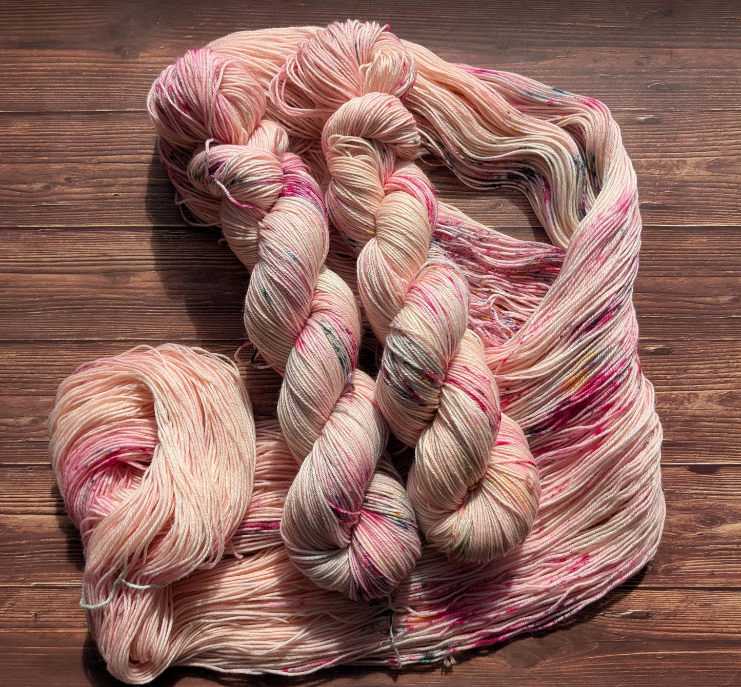 Lyl Sock - merinos nylon - Fingering- Le tour du monde Lylysurunfil - Avril - Floraison