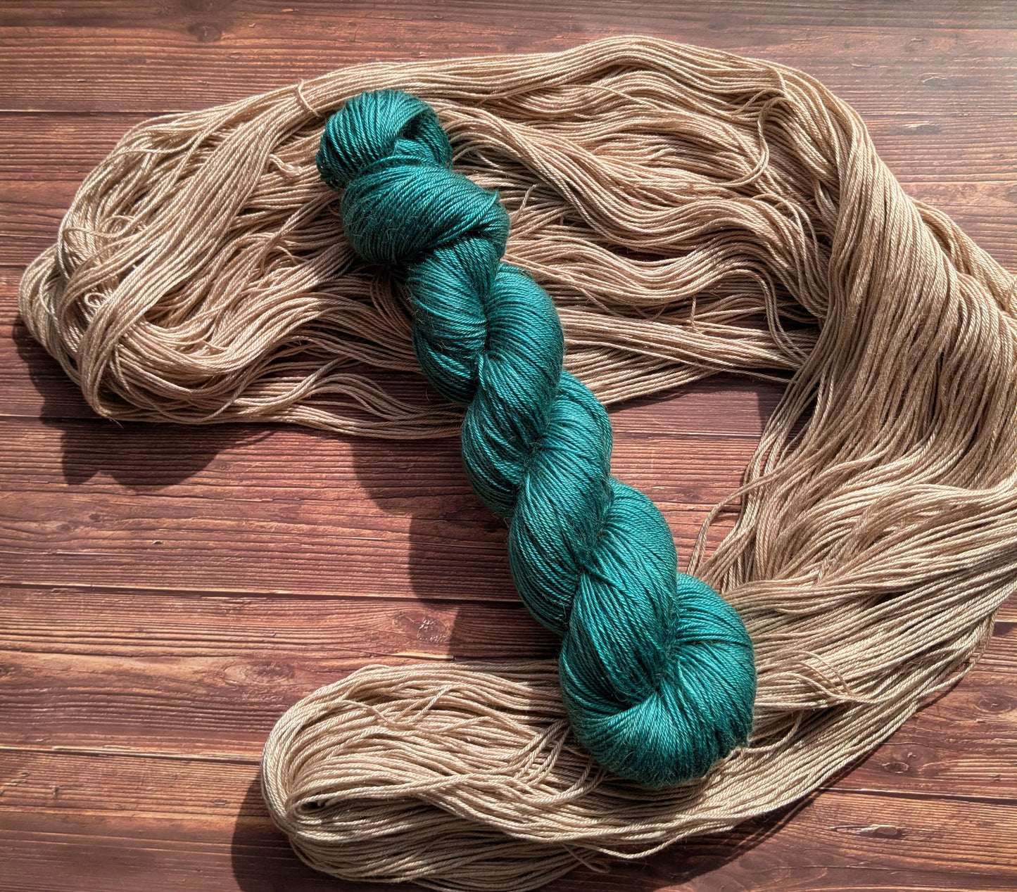 Echeveaux Lyl Camel Silk - Soie Bébé Chameau - Fingering - Emerald