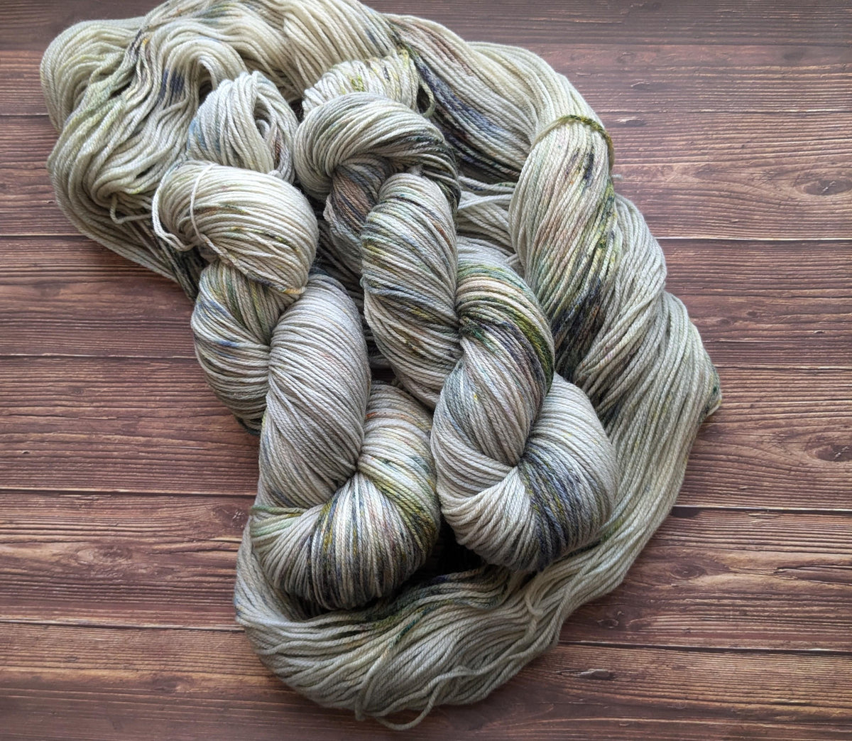 Echeveau Lyl Frenchy mérinos d'arles NSW – Fingering – Coloris Sassenach