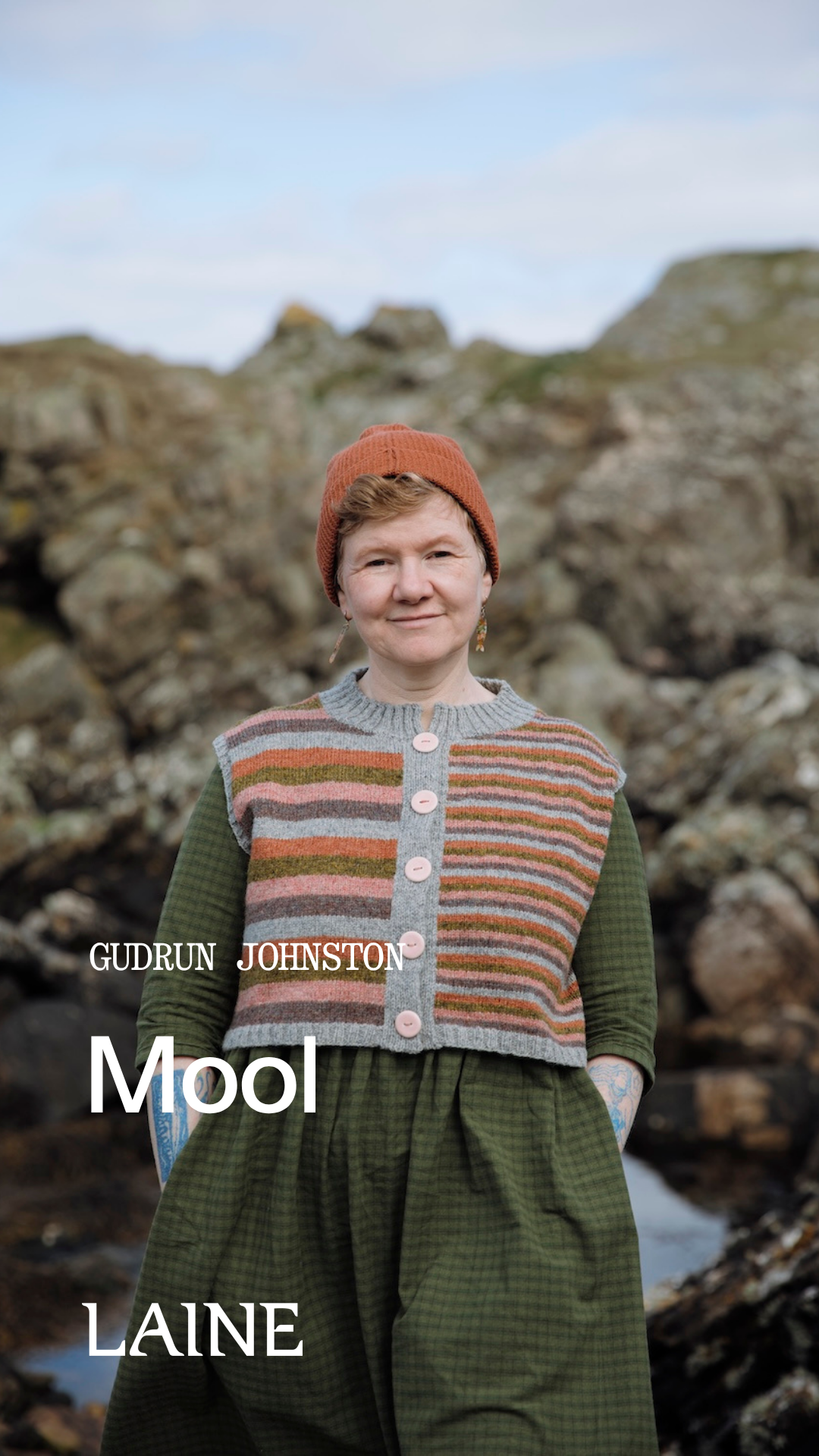 PRECOMMANDE - Livre Shetland Shades Stories in Wool By Gudrun Johnston - Laine Publishing