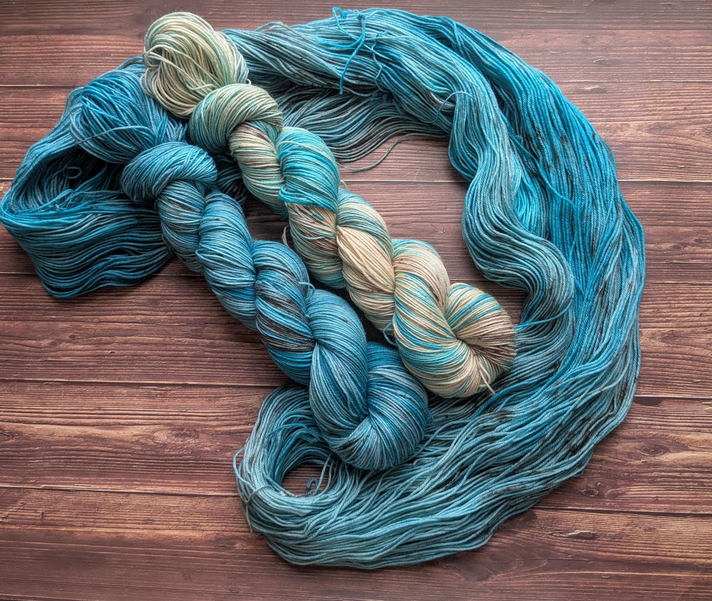 Echeveau Lyl Sock mérinos superwash nylon – Fingering – Coloris Les pieds dans le sable