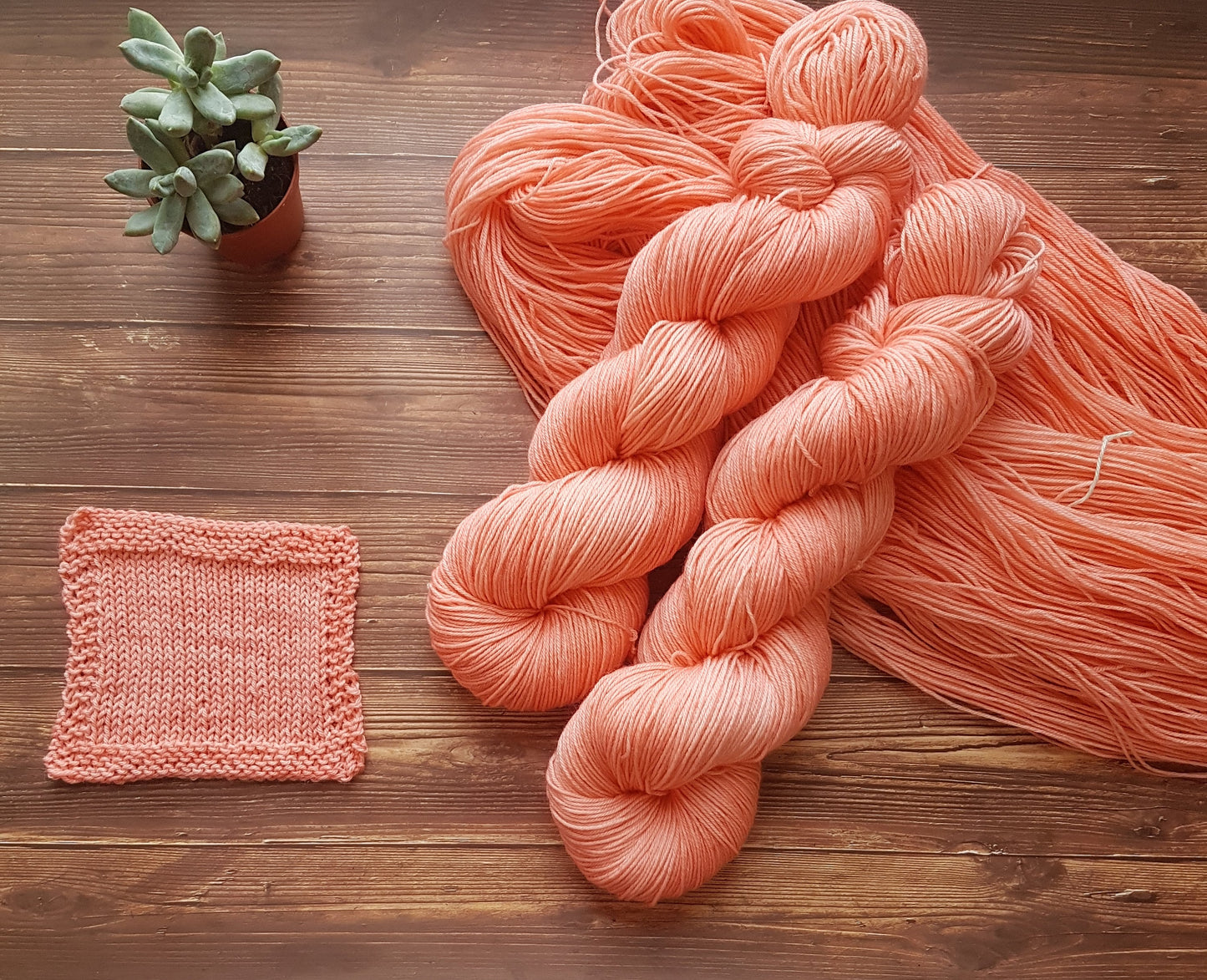 Echeveau Lyl Sock mérinos superwash nylon – Fingering – Coloris Pamplemousse