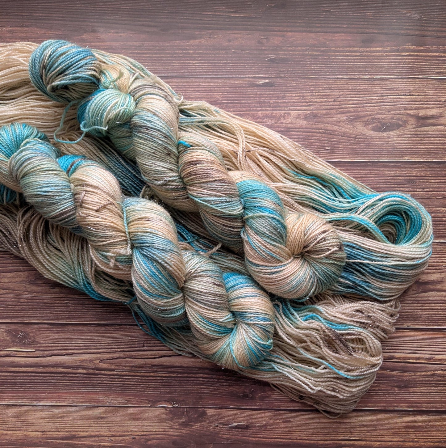 Echeveau Lyl Bling merinos superwash nylon stellina – Fingering Sock – Coloris Les pieds dans le sable