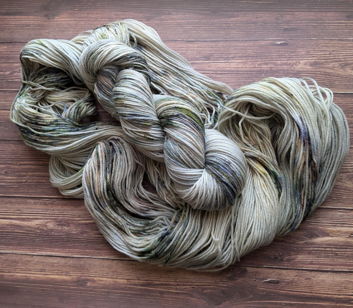 Echeveau Lyl Frenchy mérinos d'arles NSW – Fingering – Coloris Sassenach