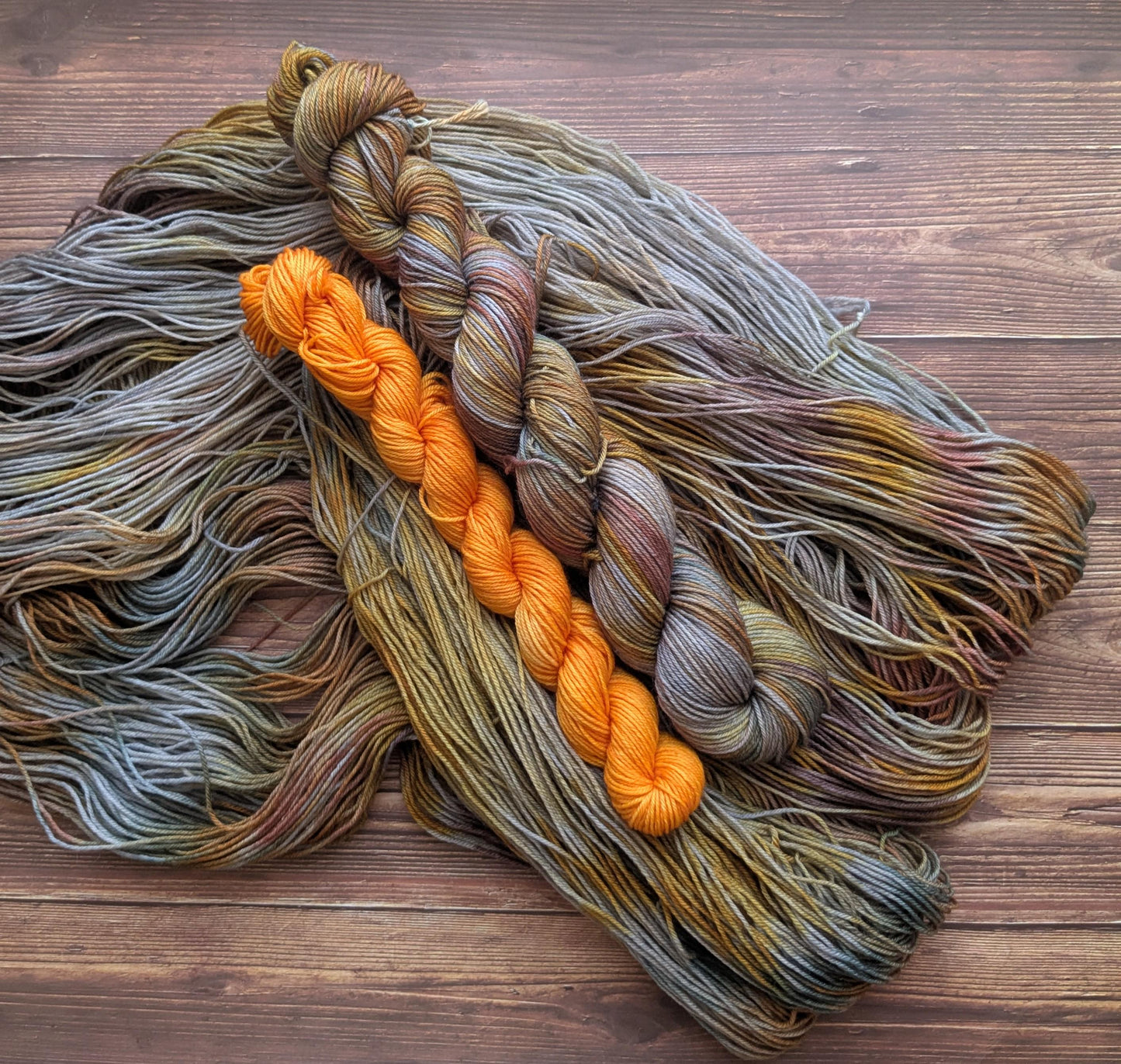 Echeveaux Le tour du monde Lylysurunfil - Kit chaussettes - Septembre - Cabane au fond des bois