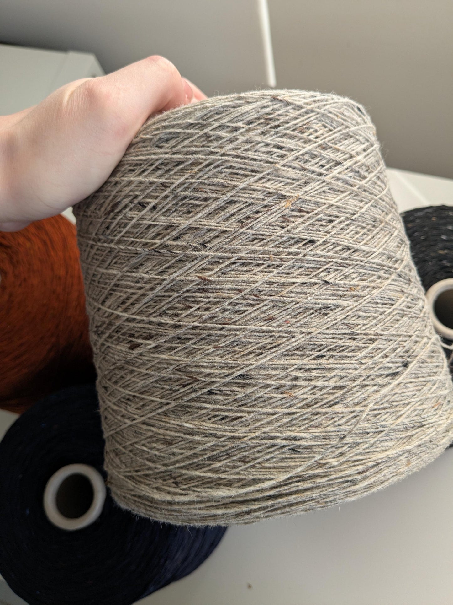 Donegal Tweed - Soft Donegal - Fingering - 5529 Eske