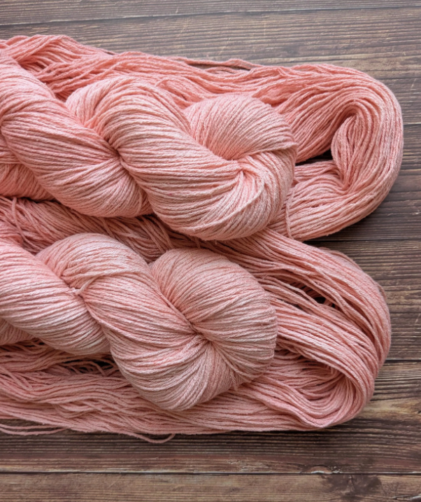 Echeveau Lyl Natural Silk bourette de soie - Fingering - Coloris Pamplemousse