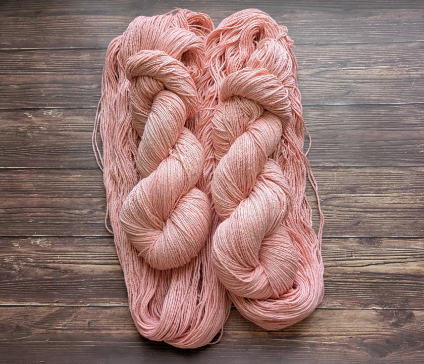 Echeveau Lyl Natural Silk bourette de soie - Fingering - Coloris Pamplemousse