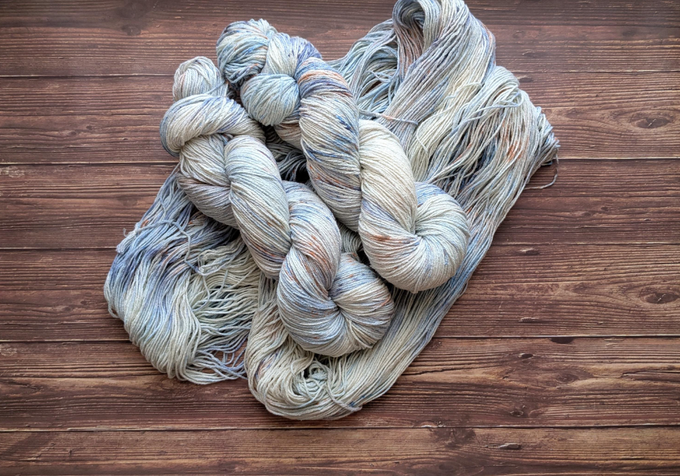 Echeveau Lyl Natural Silk bourette de soie - Fingering - Coloris Voguer sur les mers