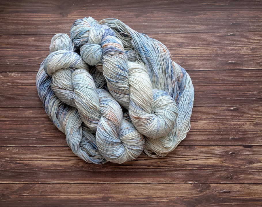 Echeveau Lyl Natural Silk bourette de soie - Fingering - Coloris Voguer sur les mers