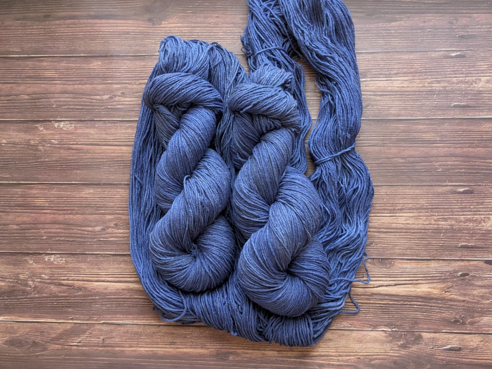 Echeveau Lyl Natural Silk bourette de soie - Fingering - Coloris Hisseo Matelot