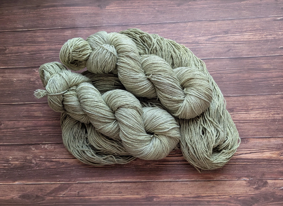 Echeveau Lyl Natural Silk bourette de soie - Fingering - Coloris Military