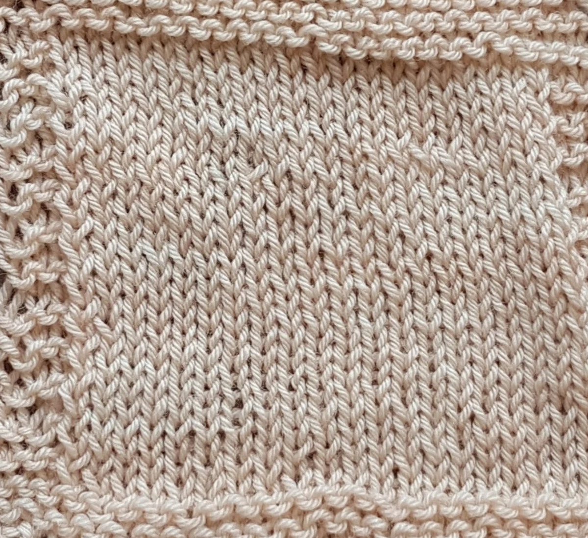 Echeveau Lyl Sunshine Tencel Merino – Fingering – Coloris Rose des sables