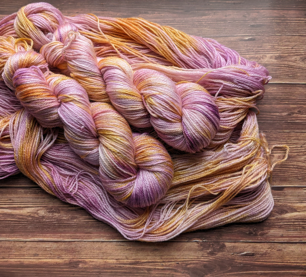 Echeveau Lyl Sunshine mérinos tencel – Fingering – Coloris Julie