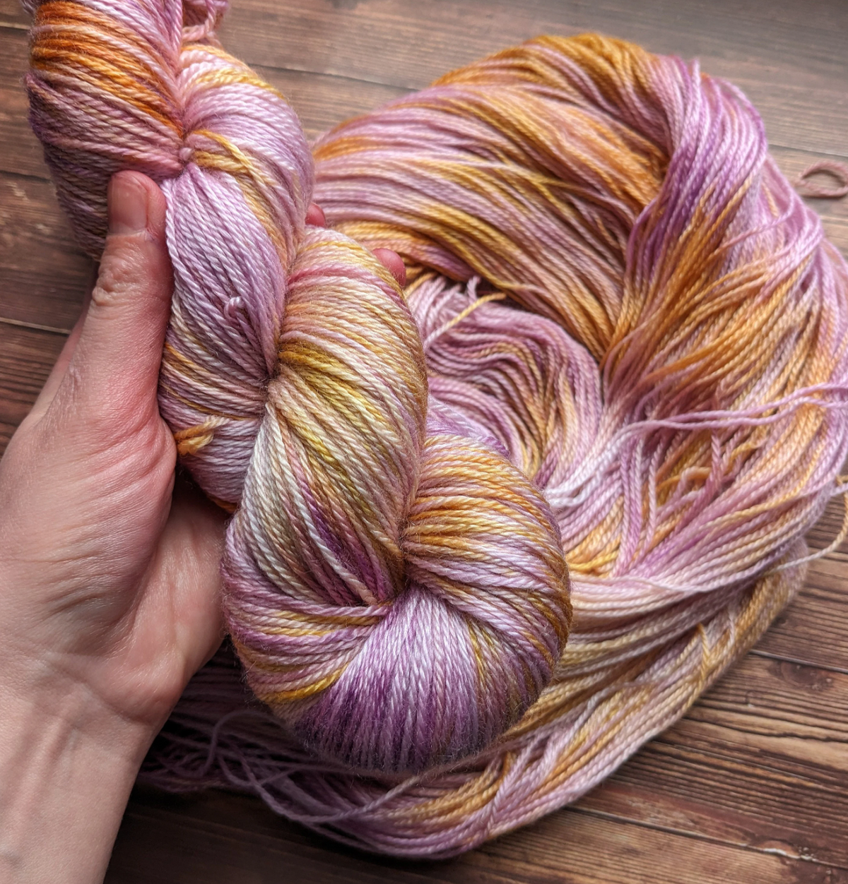 Echeveau Lyl Sunshine mérinos tencel – Fingering – Coloris Julie