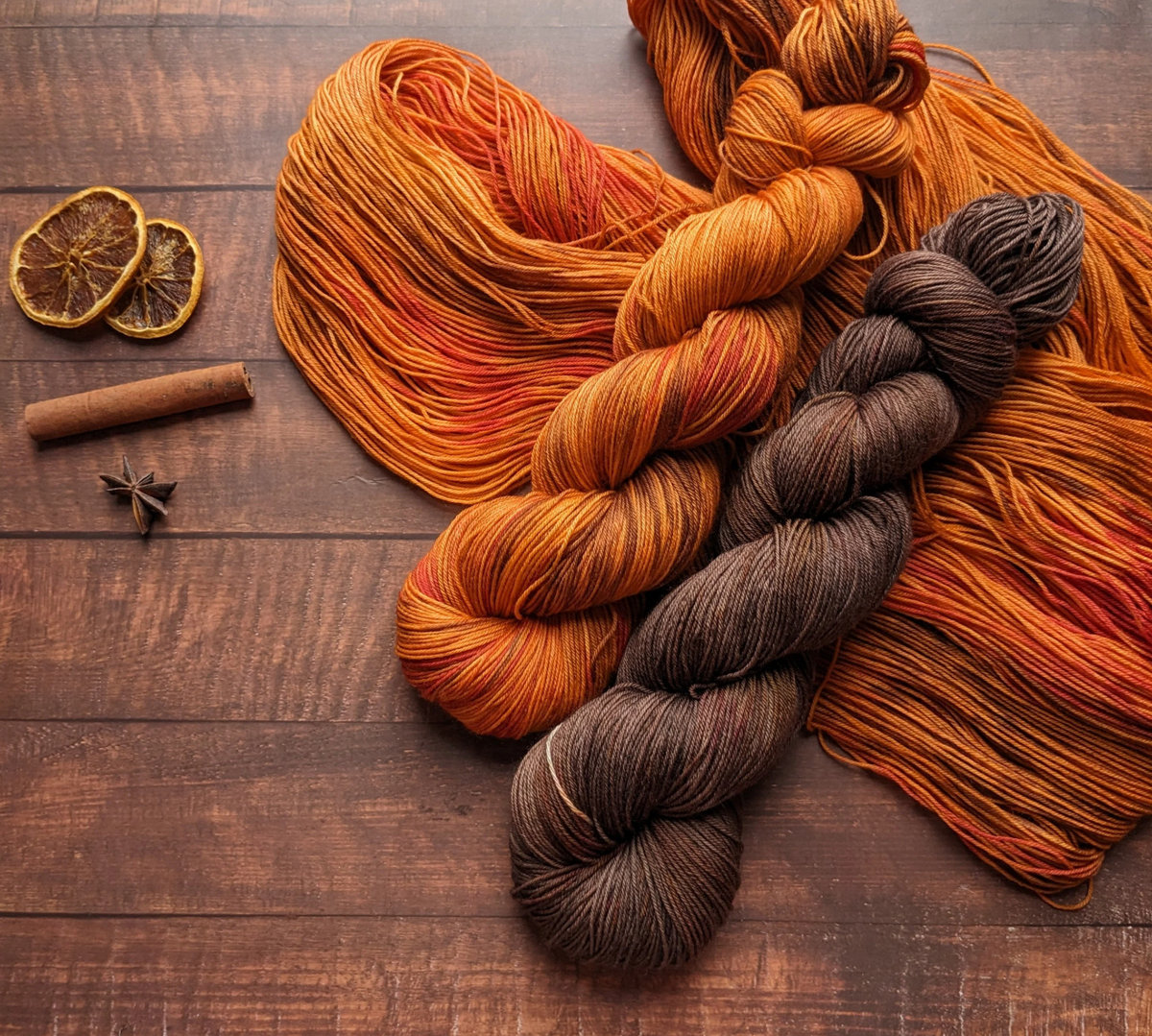 Echeveau Lyl Sock mérinos superwash nylon – Fingering – Coloris Citrouille épicée