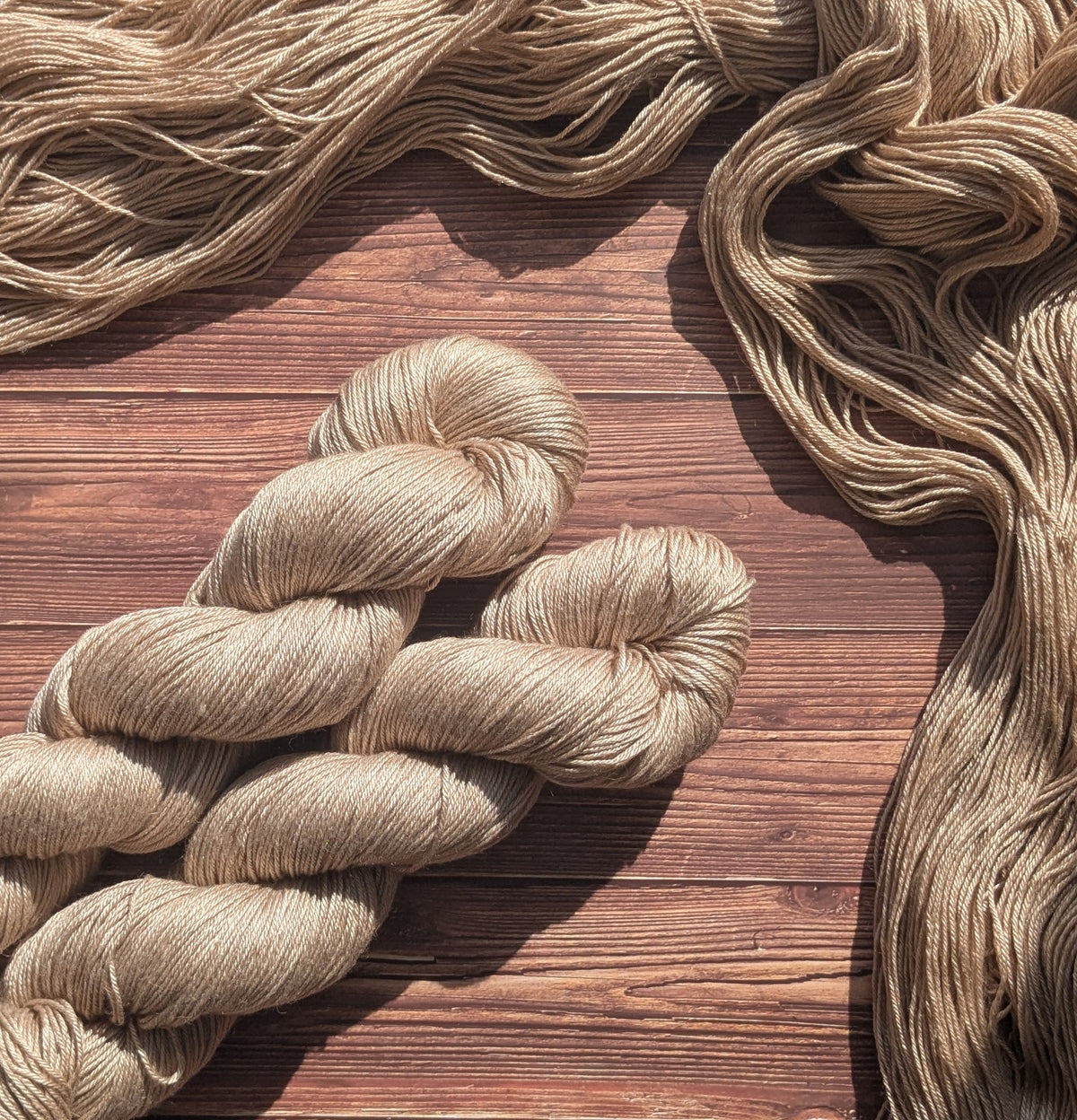 Echeveaux Lyl Camel Silk - Soie Bébé Chameau - Fingering non teint