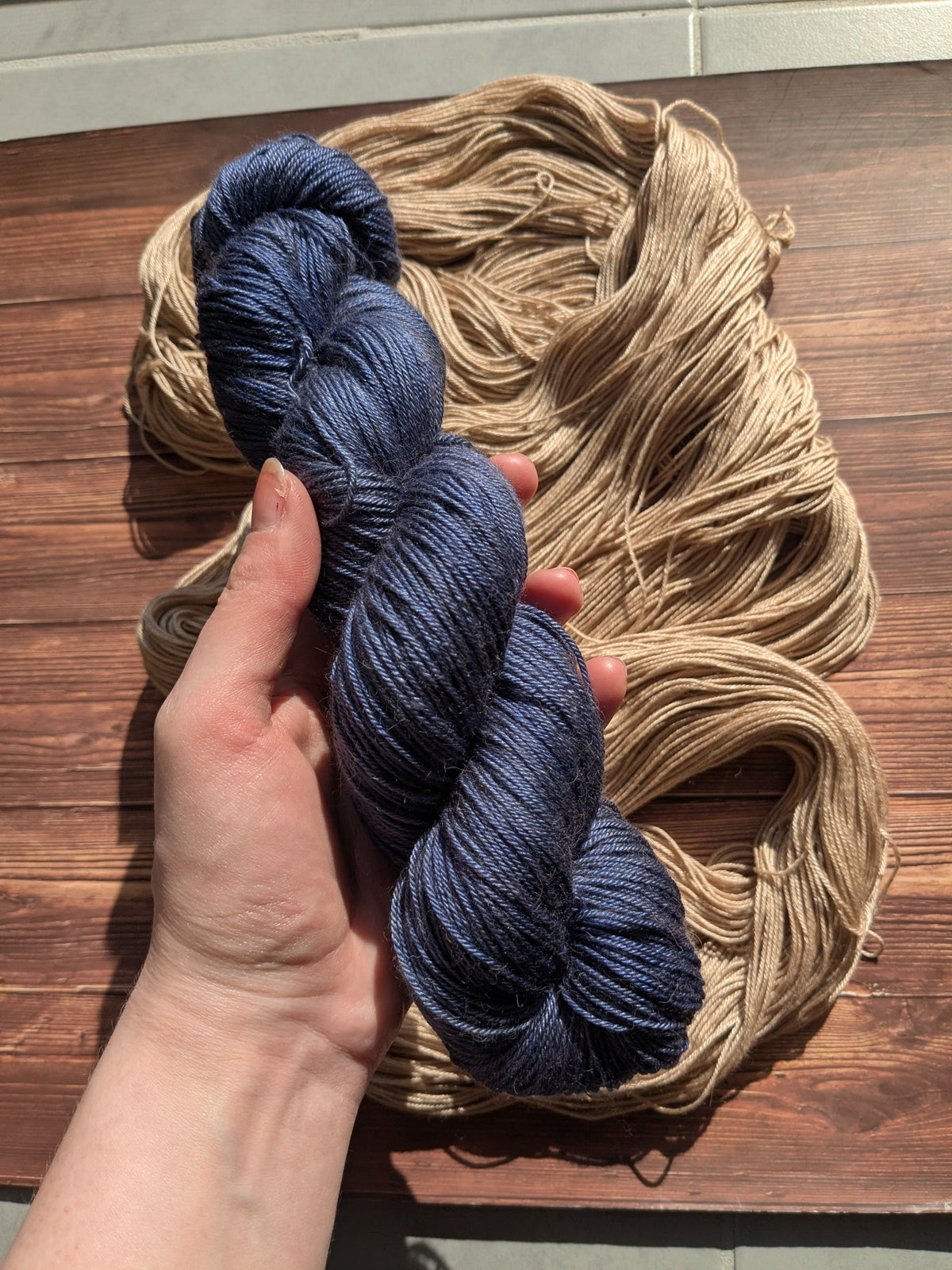 Echeveaux Lyl Camel Silk - Soie Bébé Chameau - Fingering coloris Hisseo Matelot