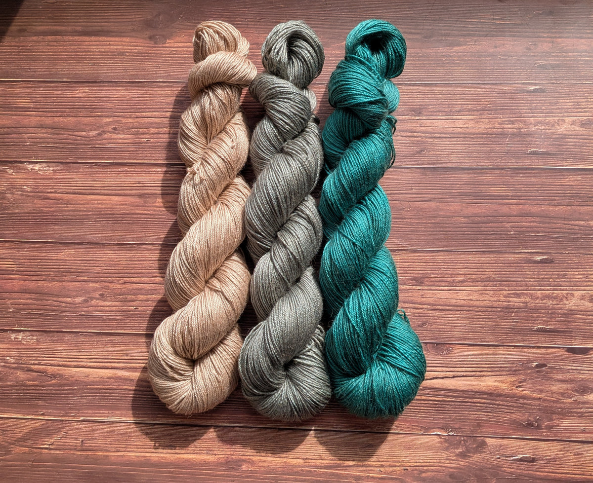 Echeveaux Lyl Camel Silk - Soie Bébé Chameau - Fingering coloris Lierre