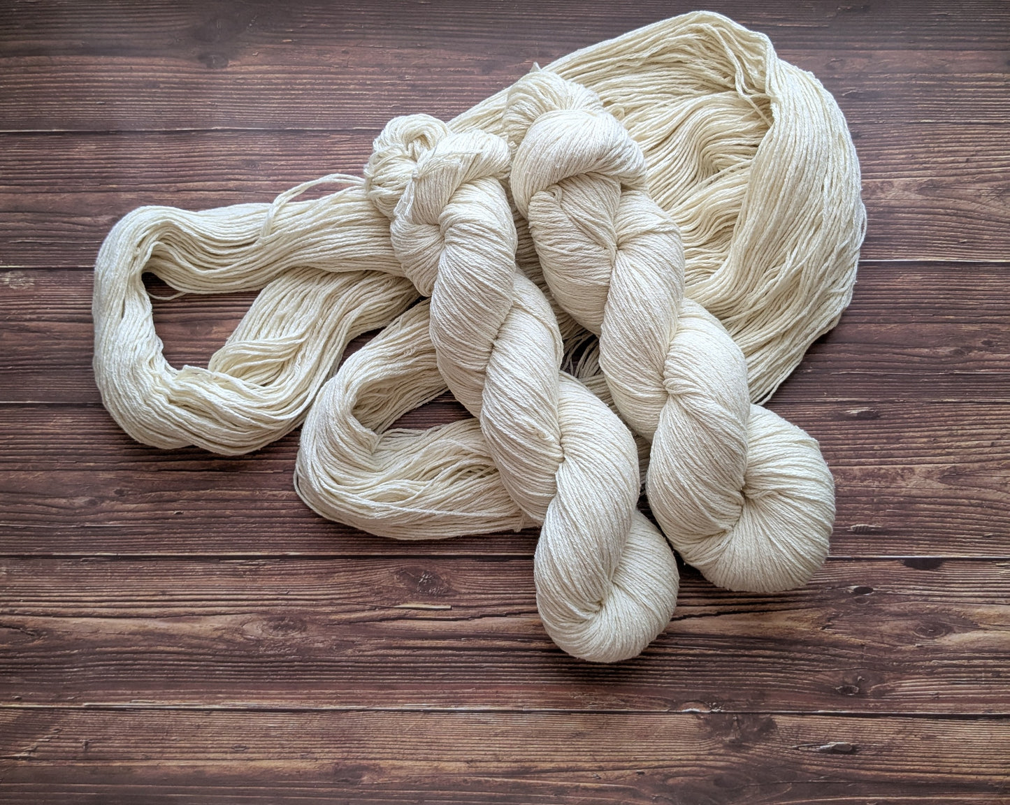 Echeveau Lyl Natural Silk bourette de soie - Fingering - Coloris Non teint