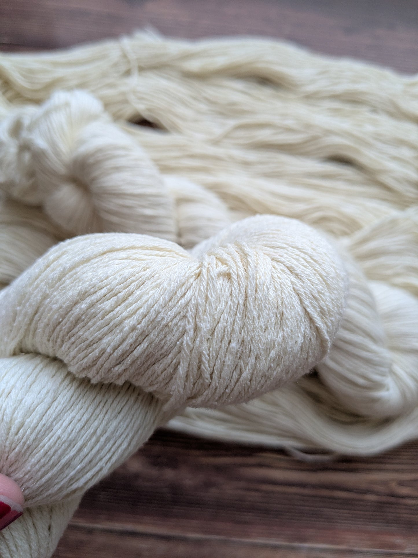 Echeveau Lyl Natural Silk bourette de soie - Fingering - Coloris Non teint