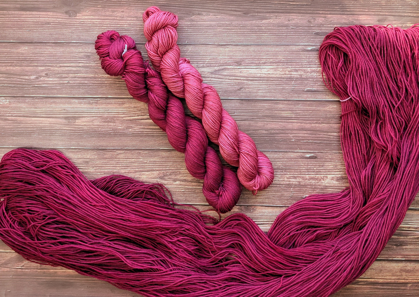 Kit Chaussettes Lyl Sock 50 grs merinos superwash nylon – Fingering Sock – Coloris Flower Power / Bordeaux