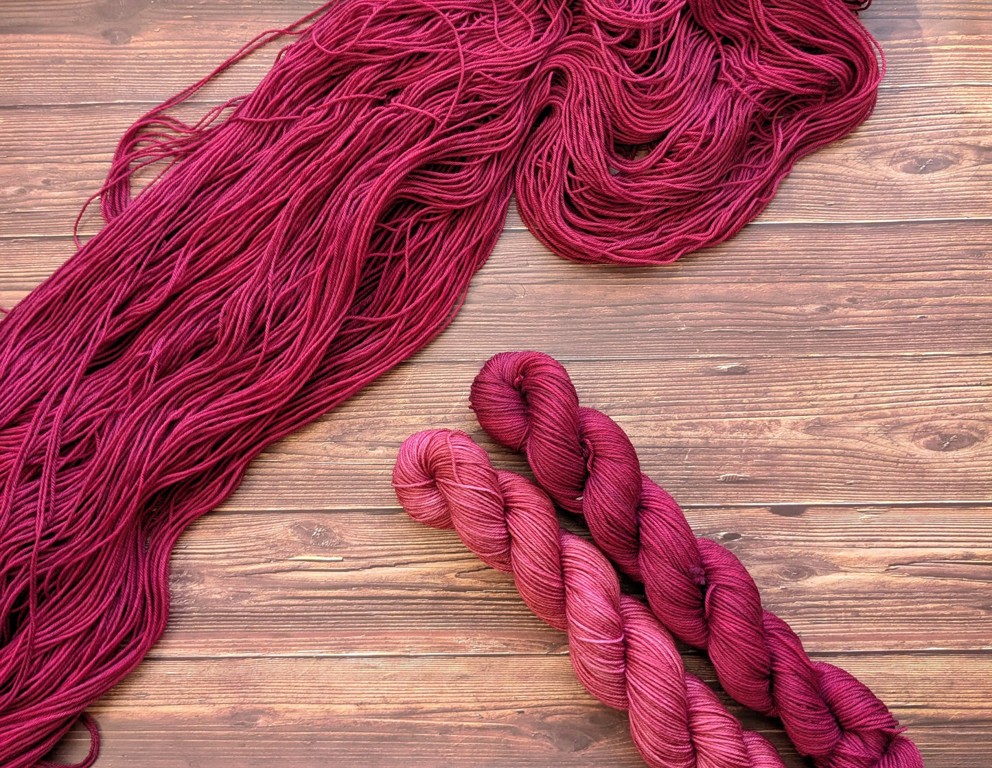 Kit Chaussettes Lyl Sock 50 grs merinos superwash nylon – Fingering Sock – Coloris Flower Power / Bordeaux