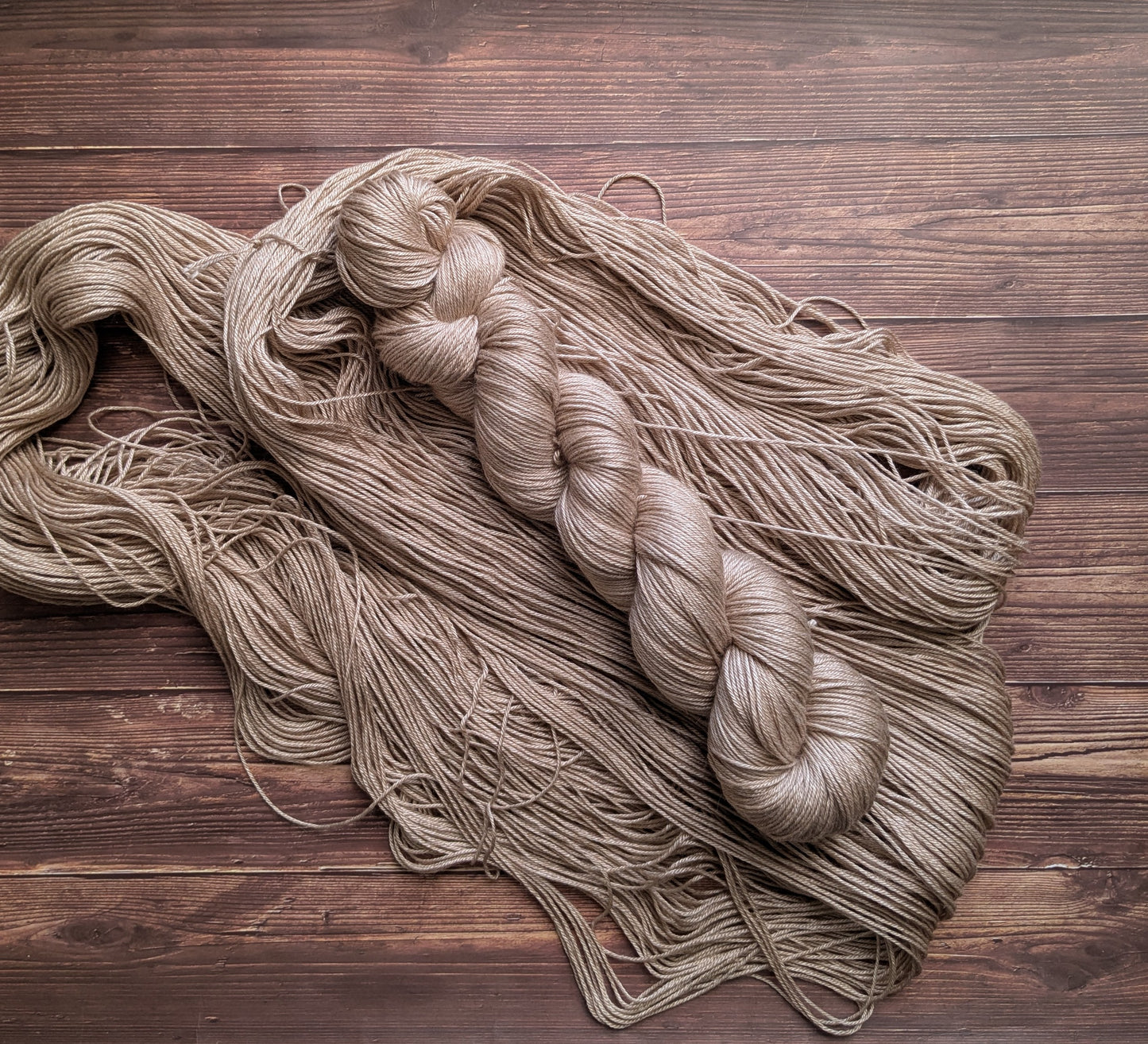 Précommande écheveaux Lyl Camel Silk - Soie Bébé Chameau - Fingering
