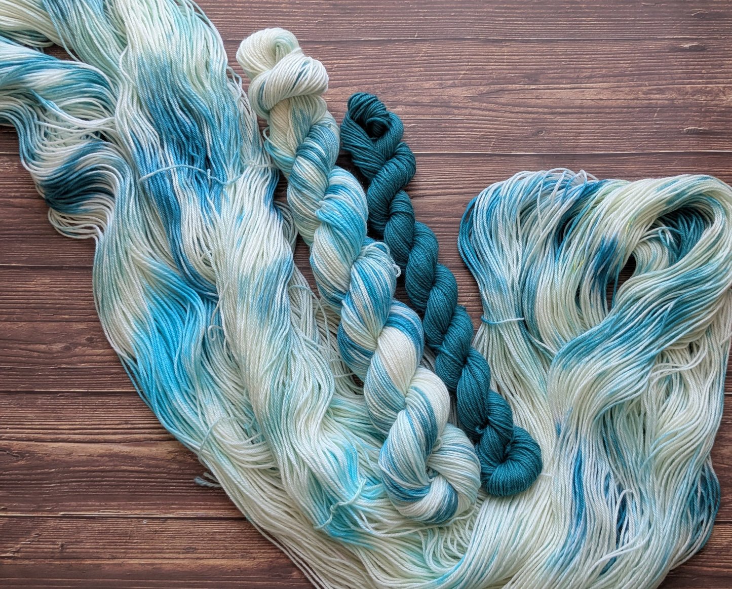 Précommande Coloris du mois de Juin - Milos - Lyl Sock - Bourette de soie