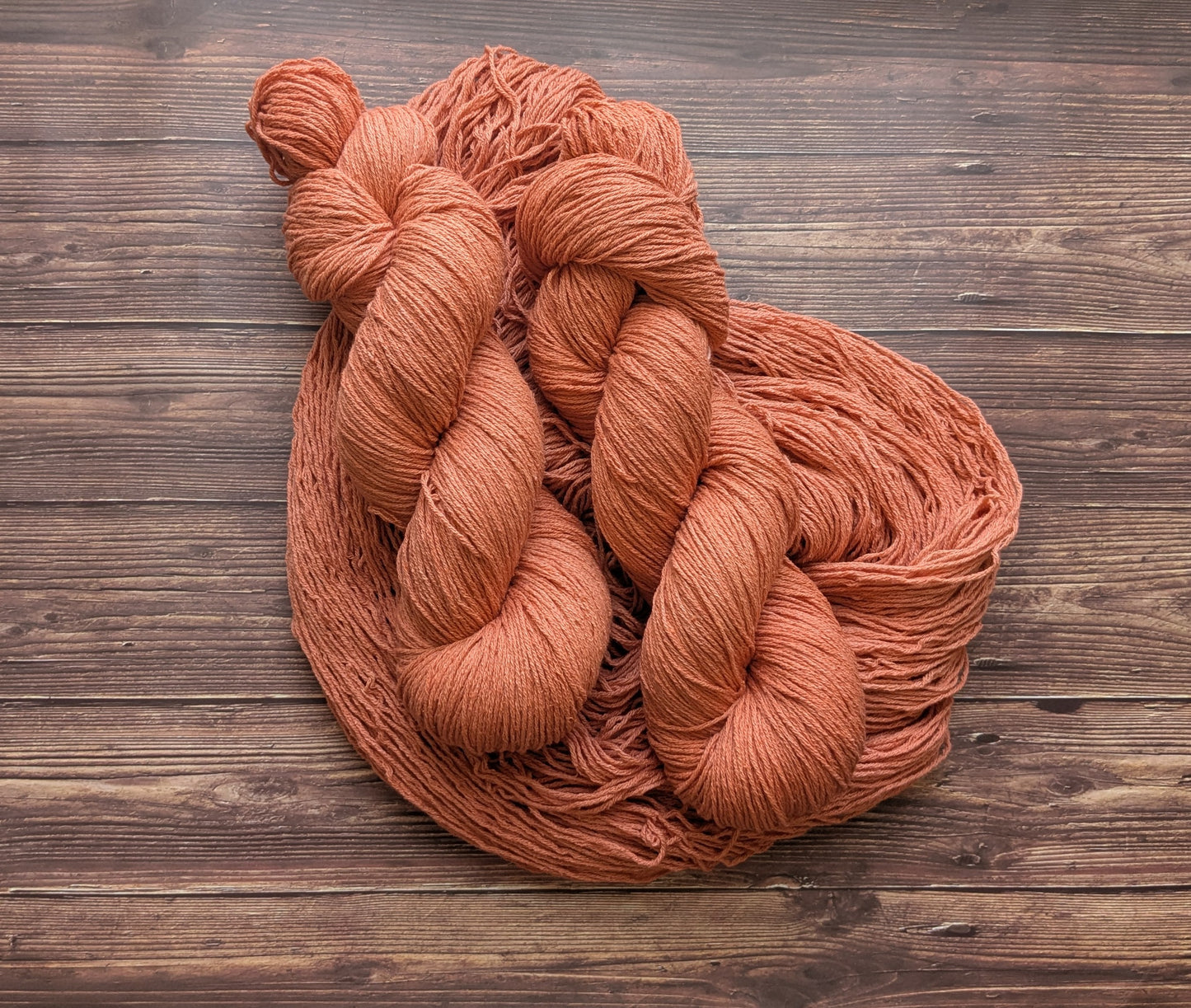 Echeveau Lyl Natural Silk bourette de soie - Fingering - Coloris Orange brulée