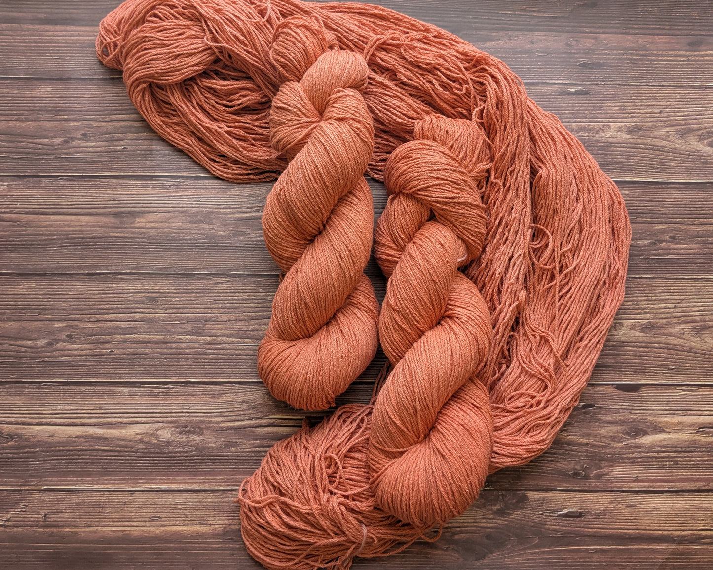 Echeveau Lyl Natural Silk bourette de soie - Fingering - Coloris Orange brulée