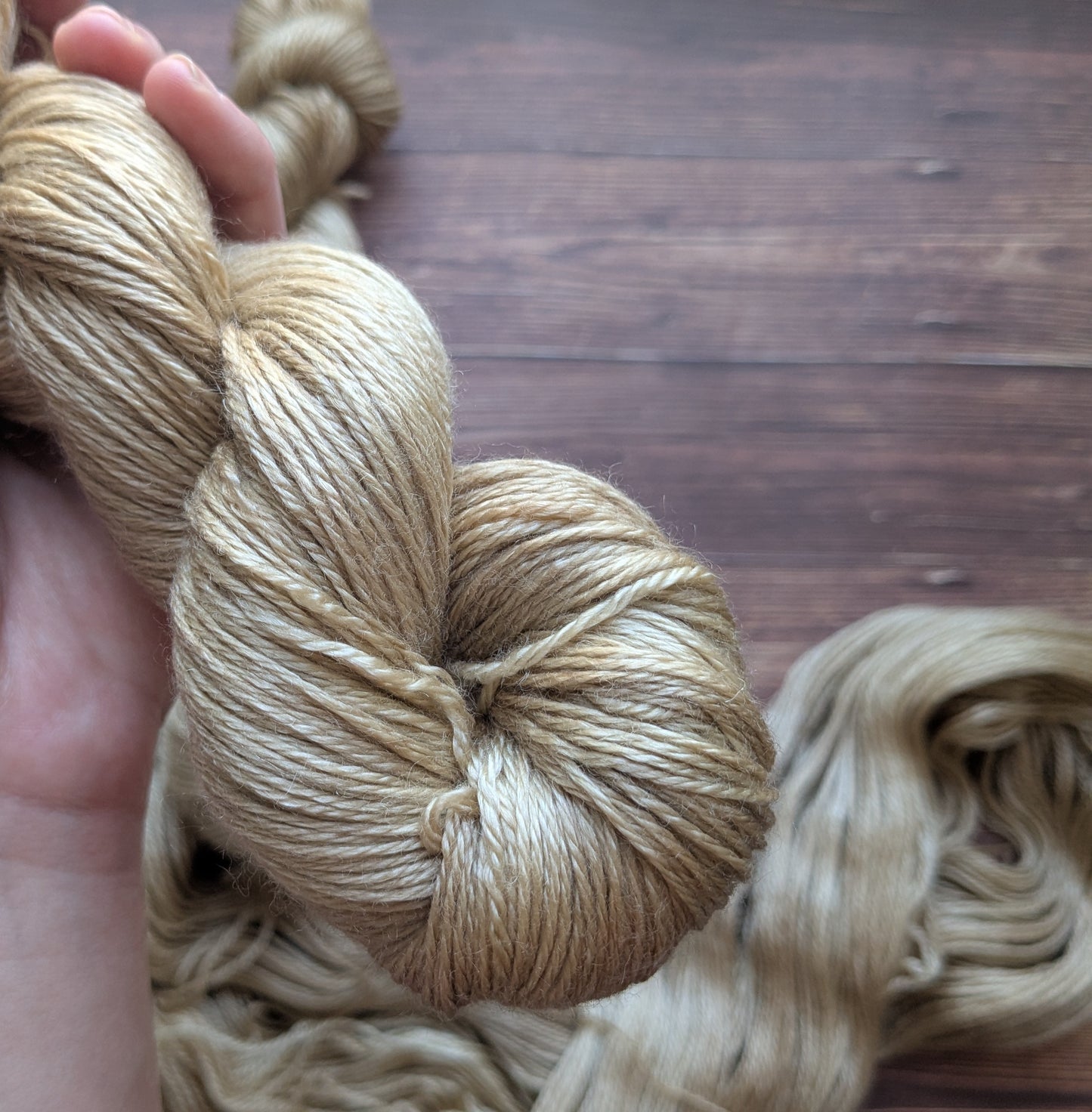 Echeveau Lyl Sunshine Tencel Merino – Fingering – Coloris Biscuit