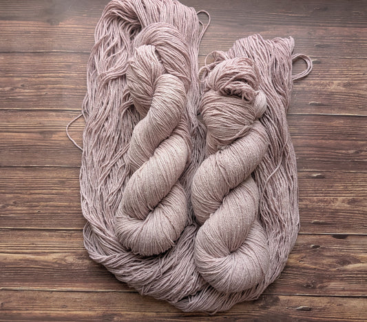 Echeveau Lyl Natural Silk bourette de soie - Fingering - Coloris Rose des bois