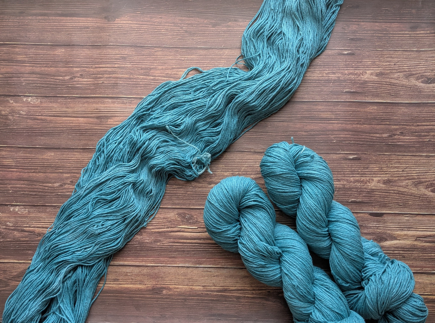 Echeveau Lyl Natural Silk bourette de soie - Fingering - Coloris Plumes de Paon