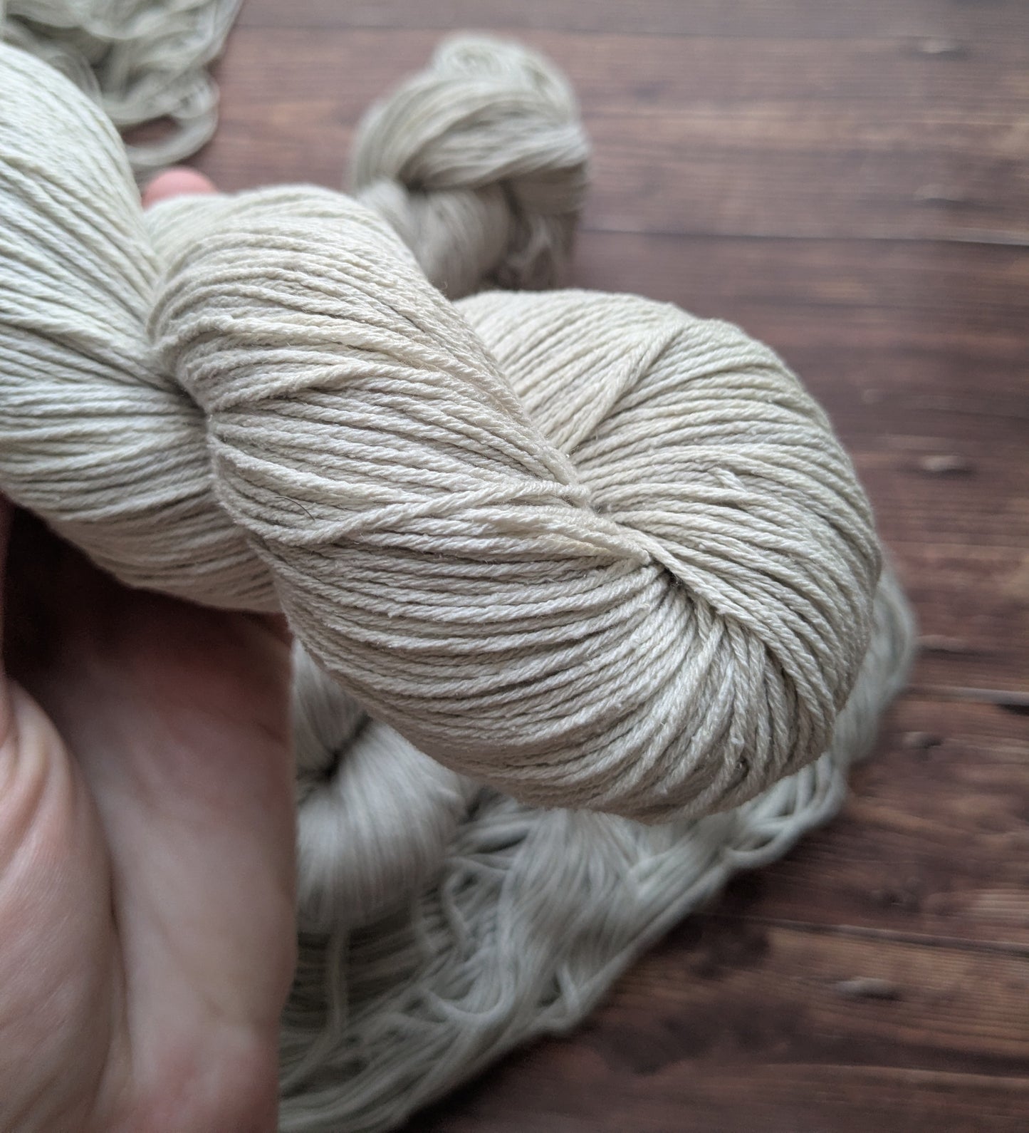 Echeveau Lyl Natural Silk bourette de soie - Fingering - Coloris The wall