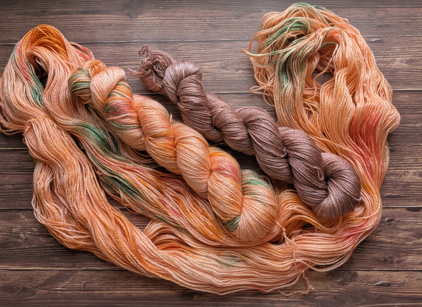 Echeveau Lyl Sunshine Tencel Merino – Fingering – Coloris Orangerie et Oxyde de fer
