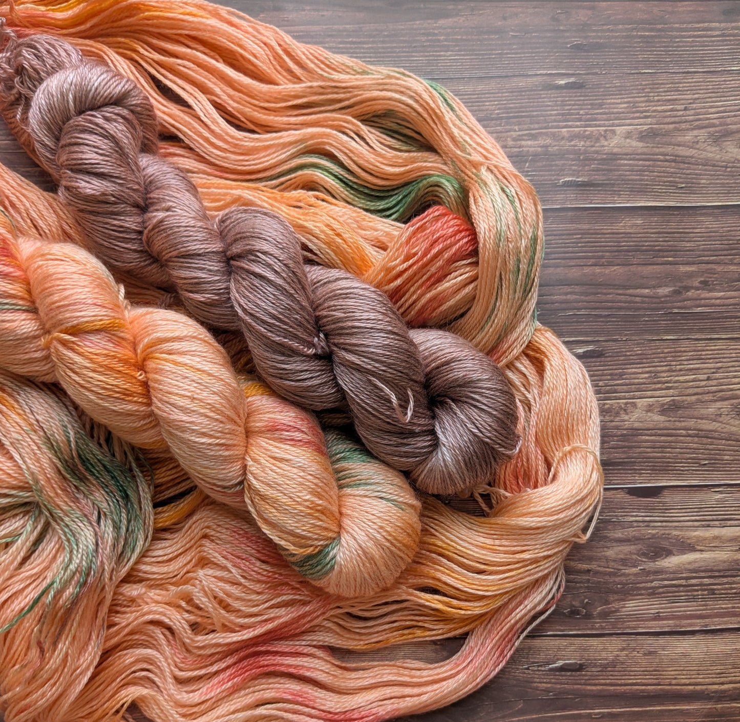Echeveau Lyl Sunshine Tencel Merino – Fingering – Coloris Orangerie et Oxyde de fer