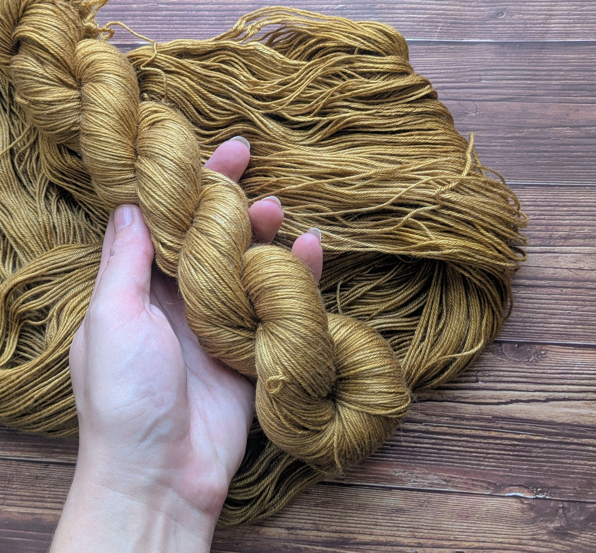 Echeveaux Lyl Camel Silk - Soie Bébé Chameau - Fingering coloris Golden Hour