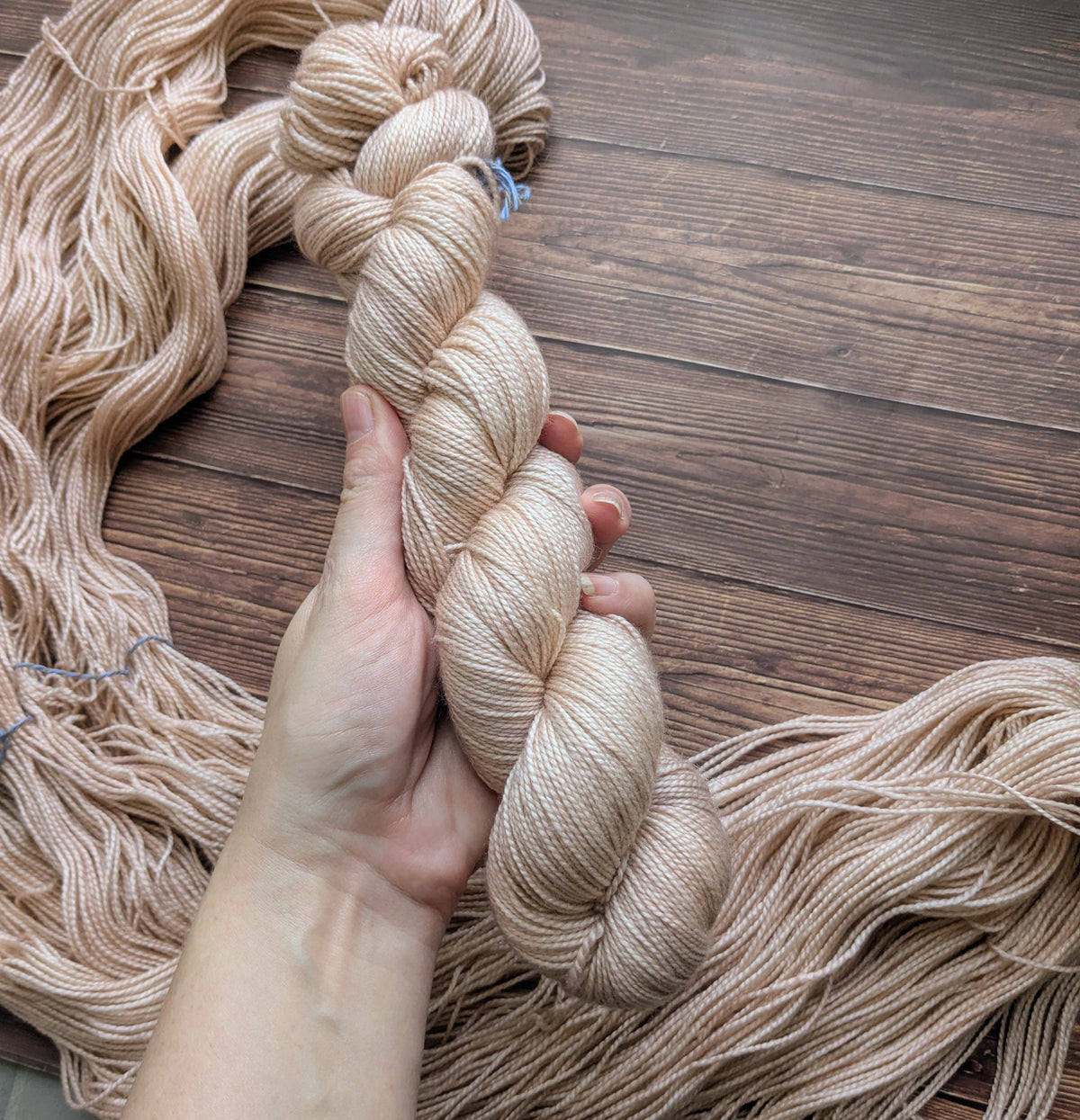 Echeveaux Lyl Merinos Silk - Merinos Soie - Fingering - Coloris Rose des Sables