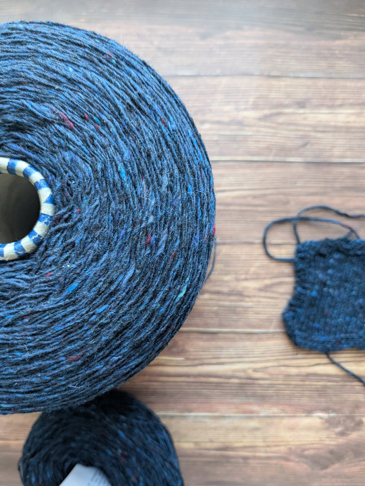 Donegal Tweed - Soft Donegal - Fingering - 5514 Glyde