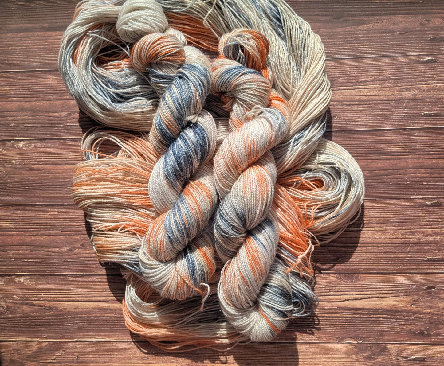 Echeveau Lyl Bling merinos superwash nylon stellina – Fingering – Coloris Juin - Le Phare