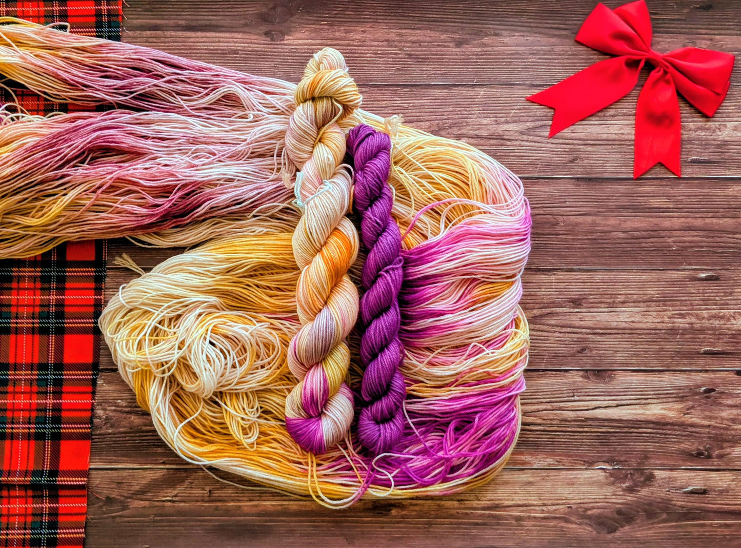 Echeveaux Le tour du monde Lylysurunfil - Kit chaussettes - Décembre - Bûche de Noël